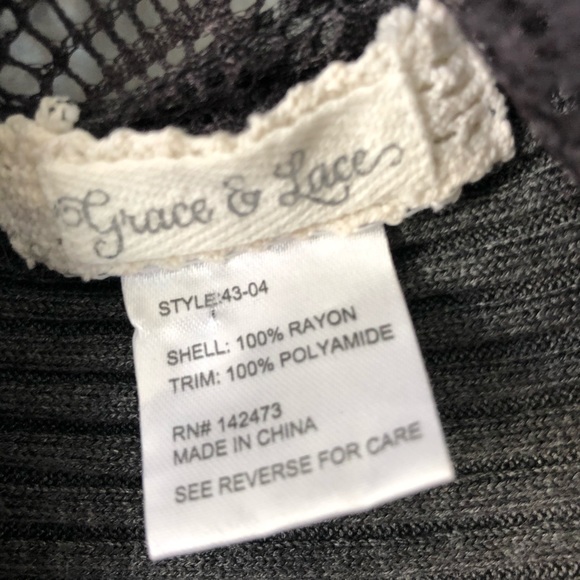 Boutique Grace and Lace Waterfall Cardigan Unique - Picture 3 of 6